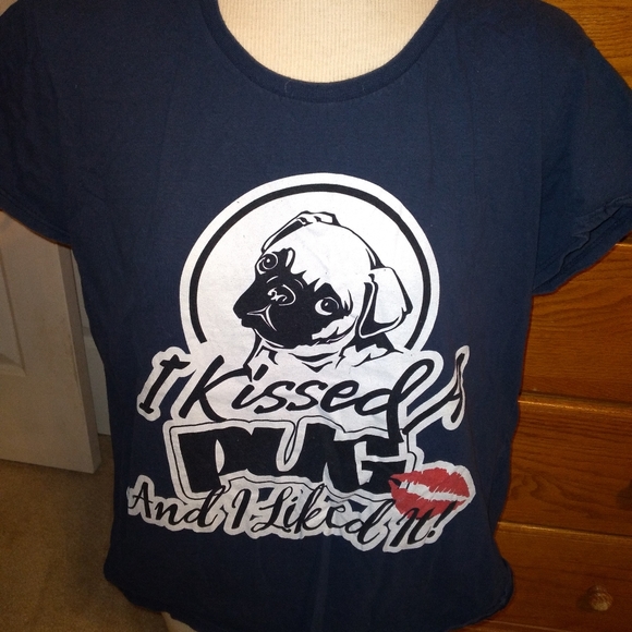 Anvil Tops - I kissed a pug tee shirt 👕 😍